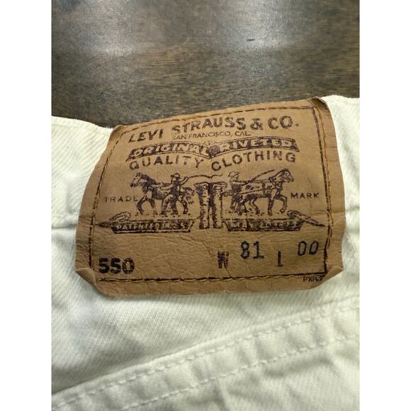 Vintage Levis 550 Womens White Denim Distressed Shorts 31 Orange Tab Made In USA - Picture 4 of 12